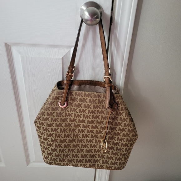 Michael Kors Jet Set Grab Bag Jacquard MK signature. - Picture 1 of 16